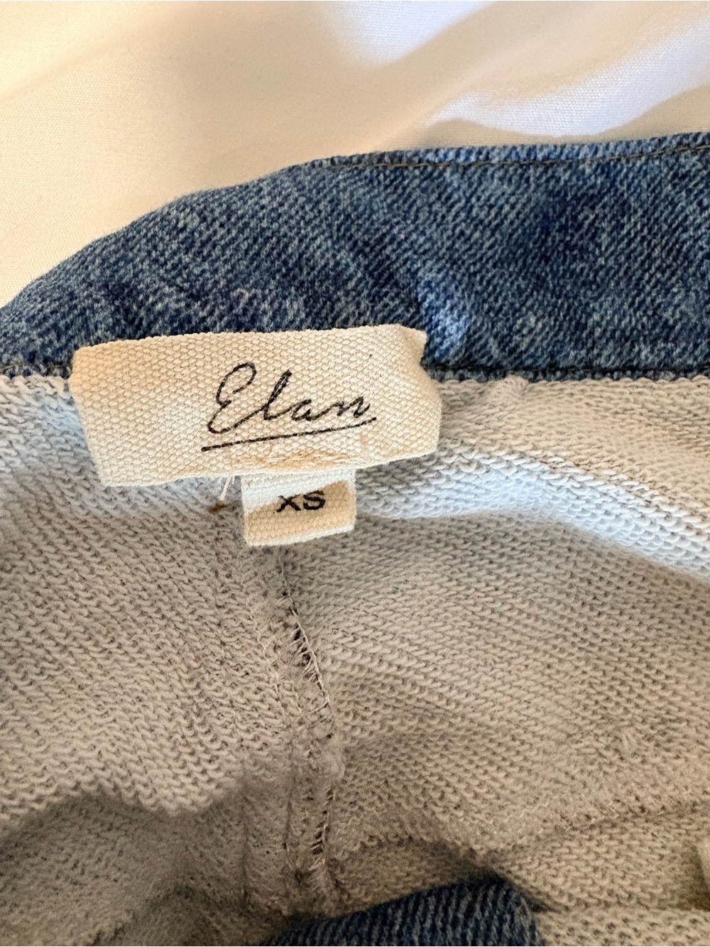 Elan Jade Sweatpant Jean in Denim Two Tone. Size X-Small - Picture 10 of 10